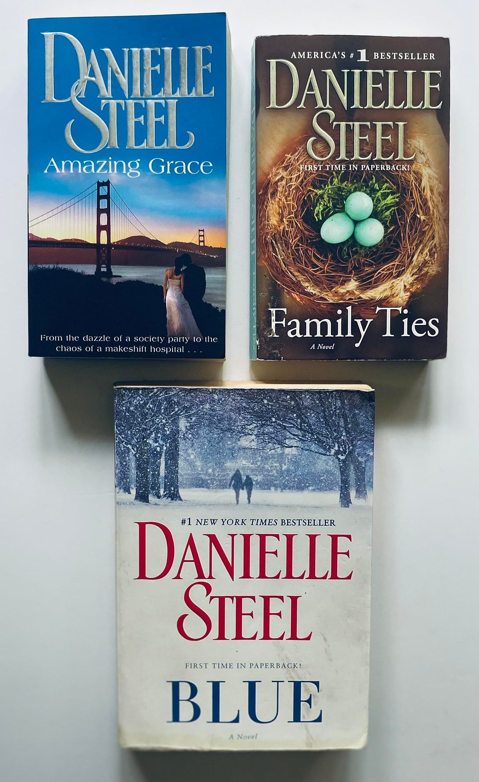 3 Nicholas Sparks Books! xx 1) The Notebook 2) Safe Haven 3) Dear John
