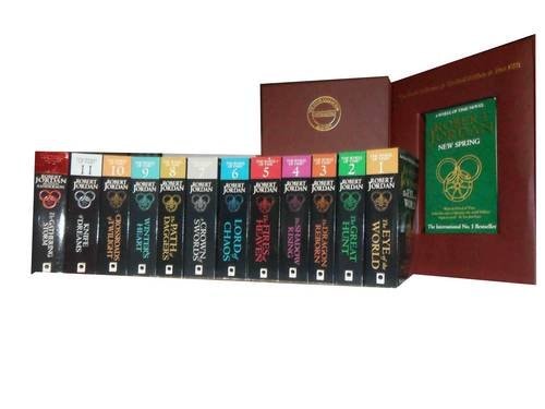 Wheel of Time Collection: Eye of the World, the Great Hunt, the Dragon Reborn, the Shadow Rising, the Fires of Heaven, Lord of Chaos, a Crown of ... Winter's Heart, Crossroads of Twilight