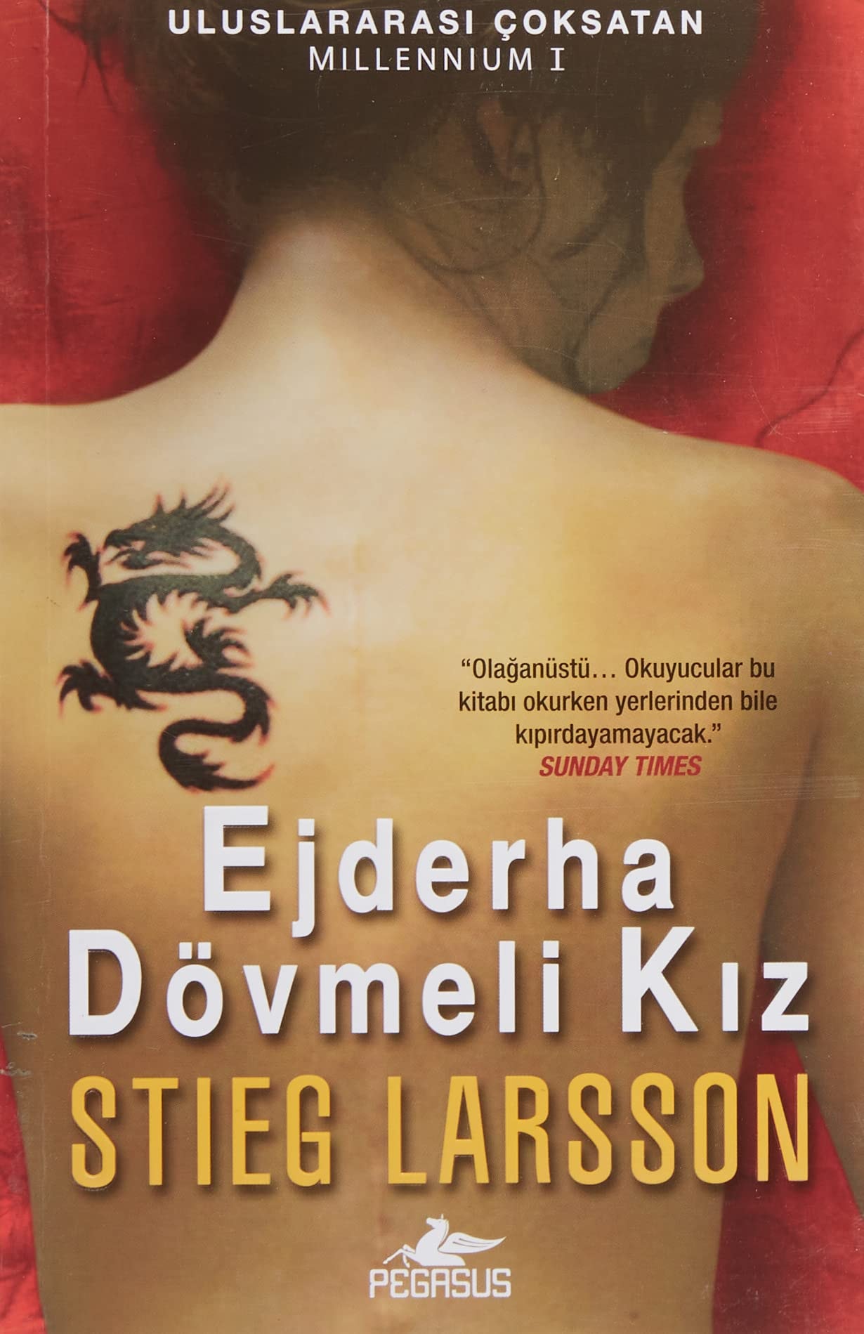 Ejderha dövmeli kız