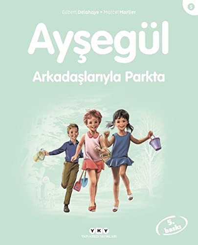 Aysegül Arkadaslariyla Parkta